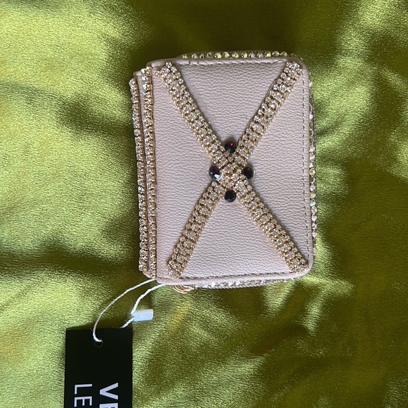 Hand Made detailed wallet - Picture 2 of 5